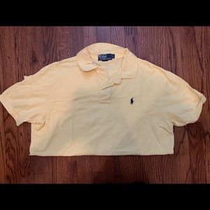 Men’s Polo Size Medium
